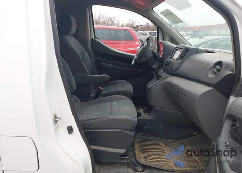 2015 Nissan Nv200 Sv из США, поврежденный, VIN 3N6CM0KN4FK715419